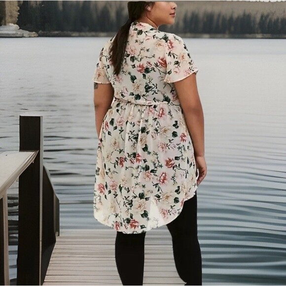 Torrid Lexie Light peach blush Pink Floral Chiffon H-Lo Babydoll Tunic Top Sz 1 - Picture 4 of 6